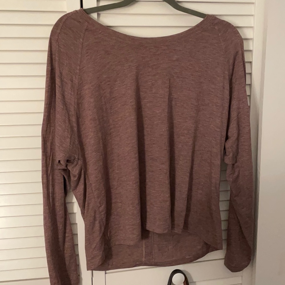 Lululemon long sleeve athletic top